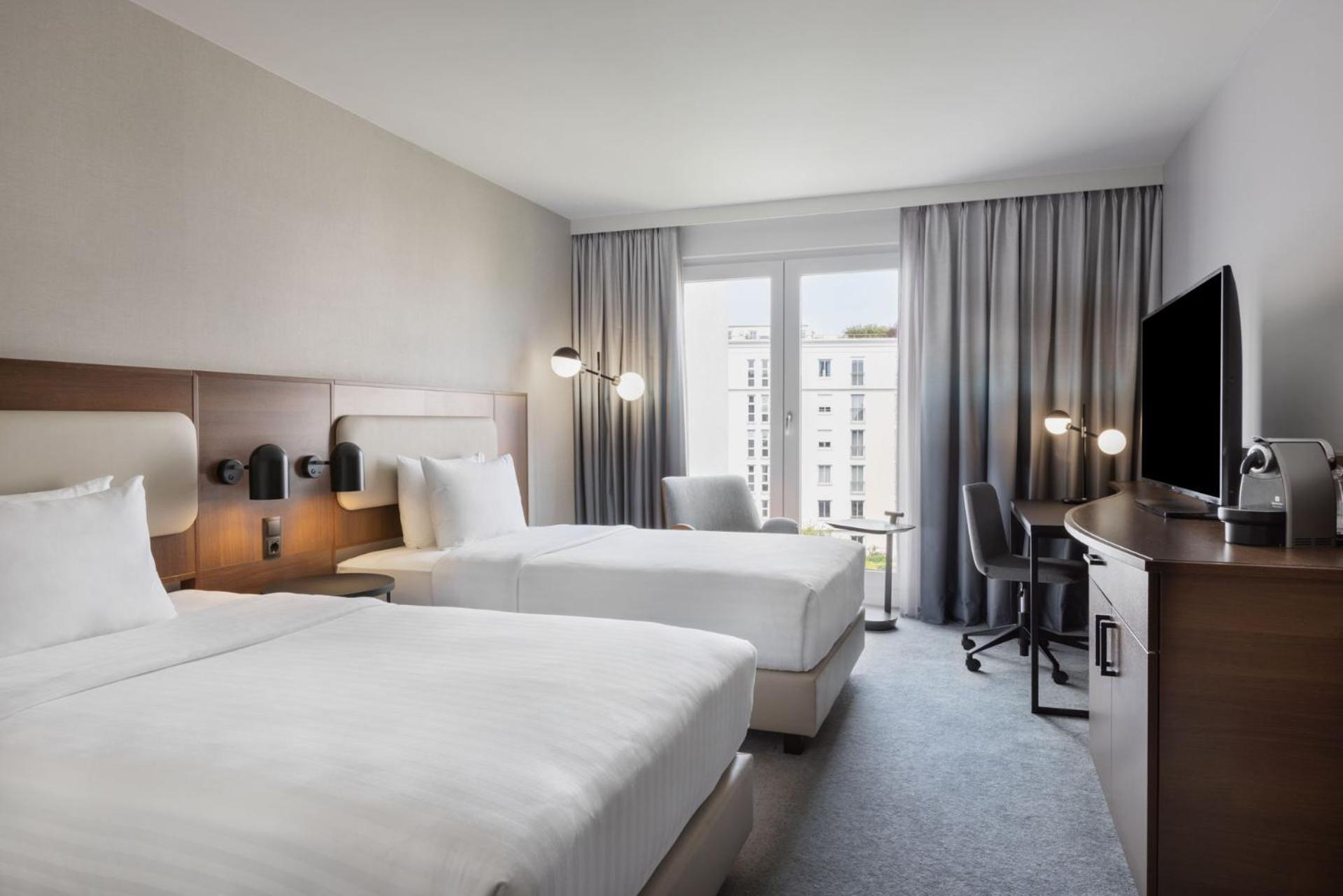 Courtyard By Marriott Munich City East Exterior photo