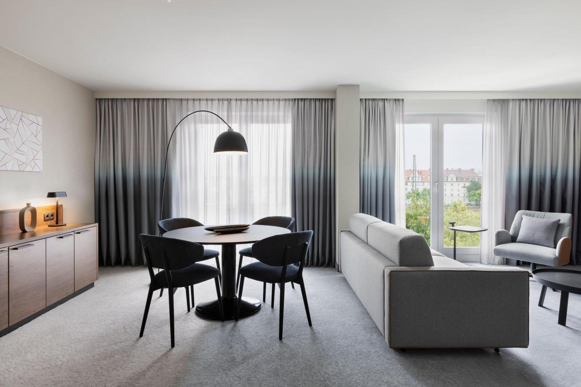 Courtyard By Marriott Munich City East Exterior photo