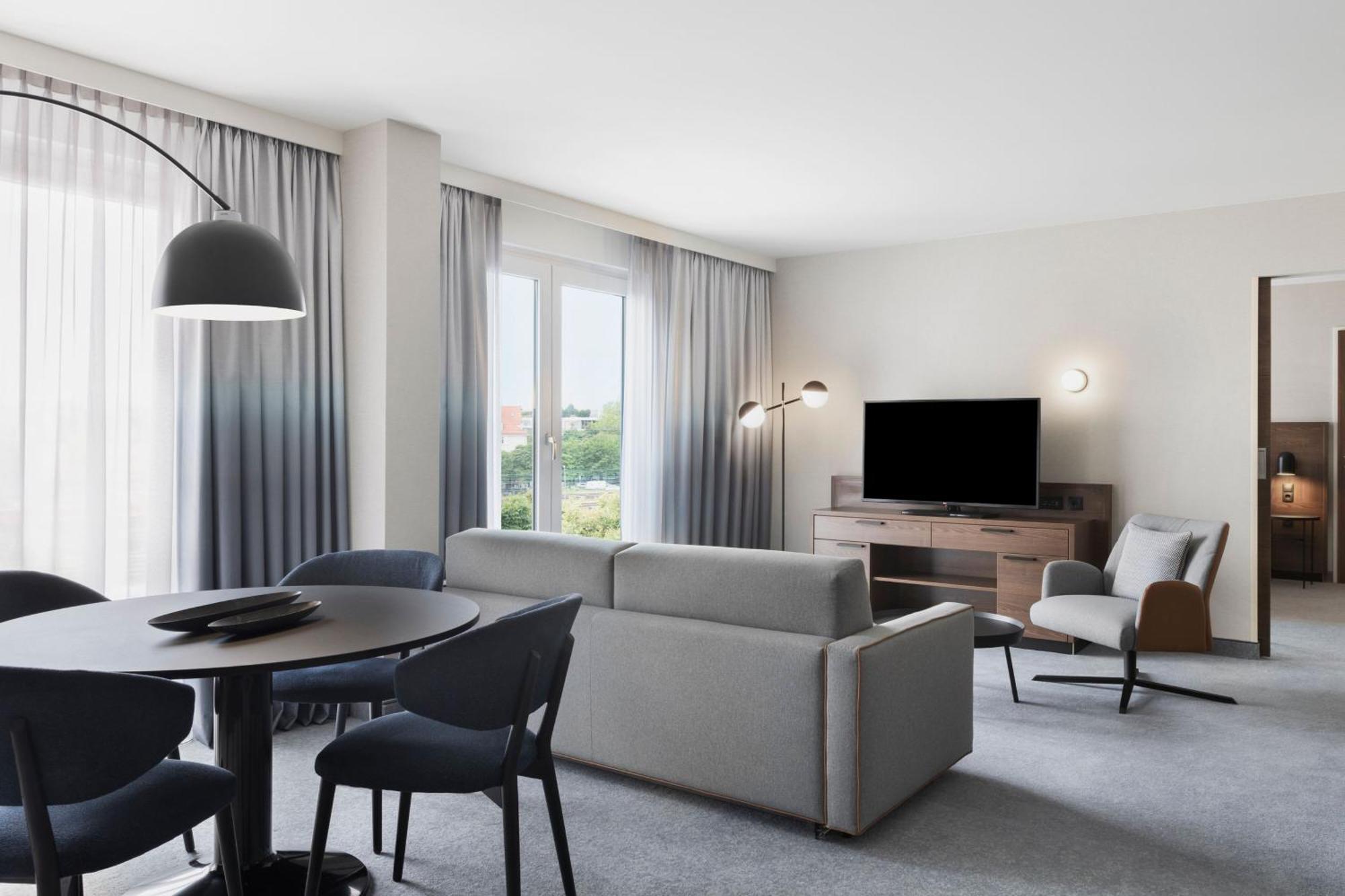 Courtyard By Marriott Munich City East Exterior photo
