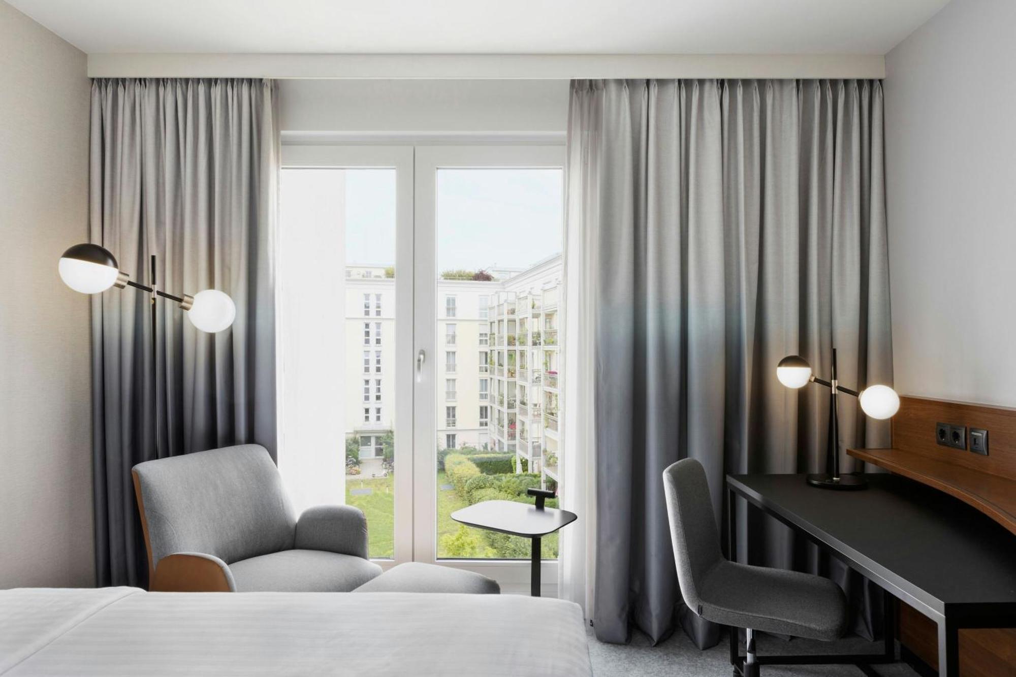 Courtyard By Marriott Munich City East Exterior photo